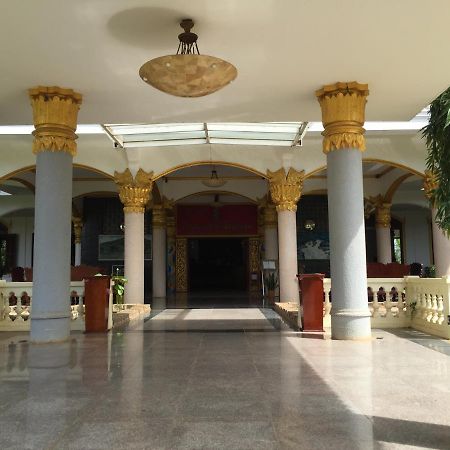 Champasak Palace Hotel Паксе Екстер'єр фото