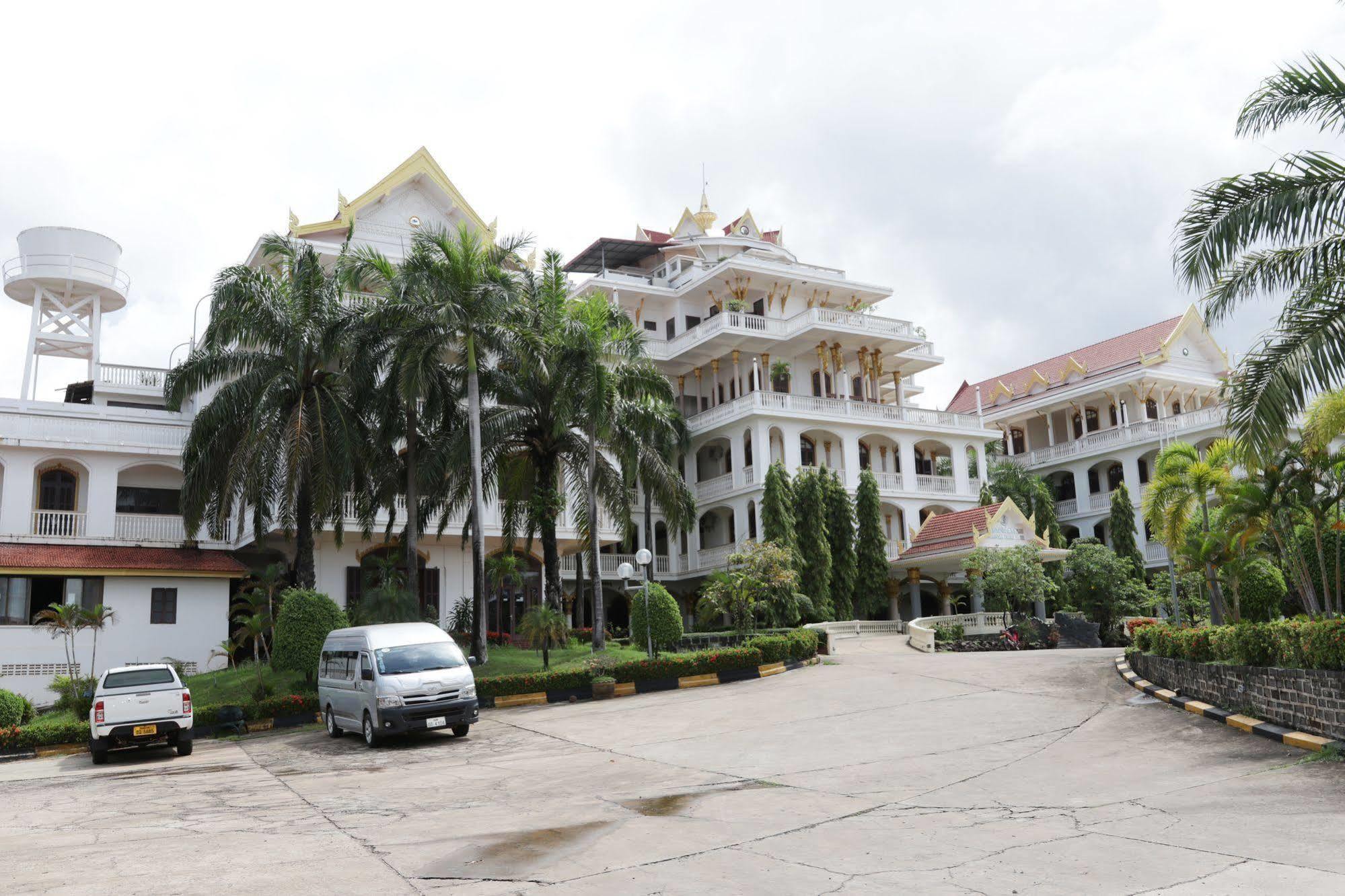Champasak Palace Hotel Паксе Екстер'єр фото